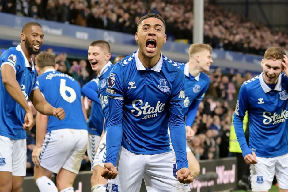 今晚体能课后；曼城状态回暖备战NBA季后赛；信心回归；心理建设被强调(nba季后赛什么时候开始)