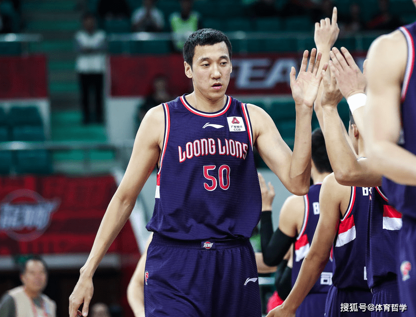 赛前突围战来临，广州队围绕欧联强势反弹，质疑声仍在，轮换策略成焦点 