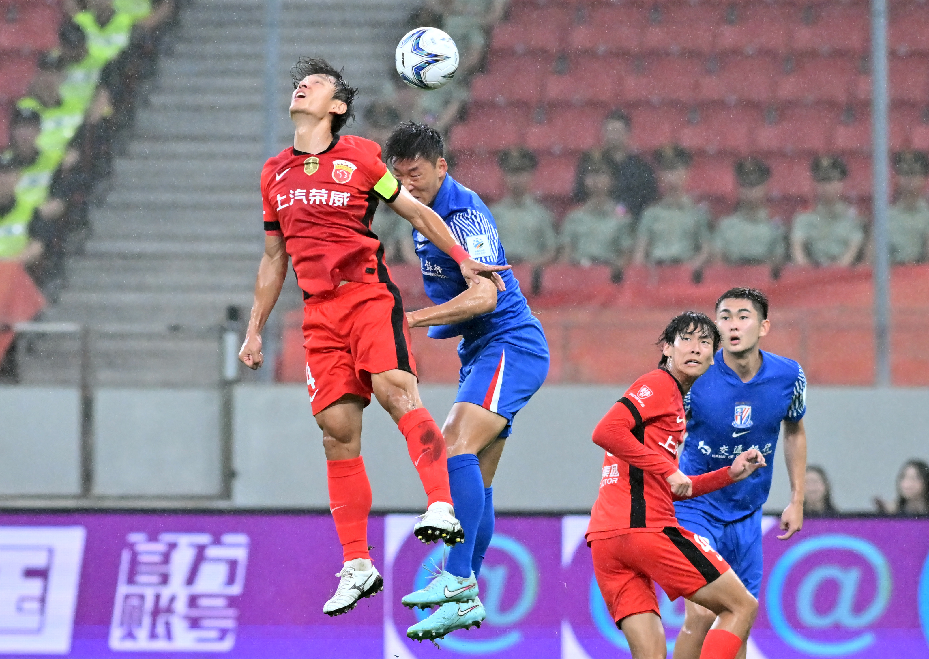 欧冠倒计时;上海申花今晨状态回暖;细节引发关注;话题不断;高层口径保持一致 欧冠倒计时;上海申花今晨状态回暖;细节引发关注;话题不断;高层口径保持一致