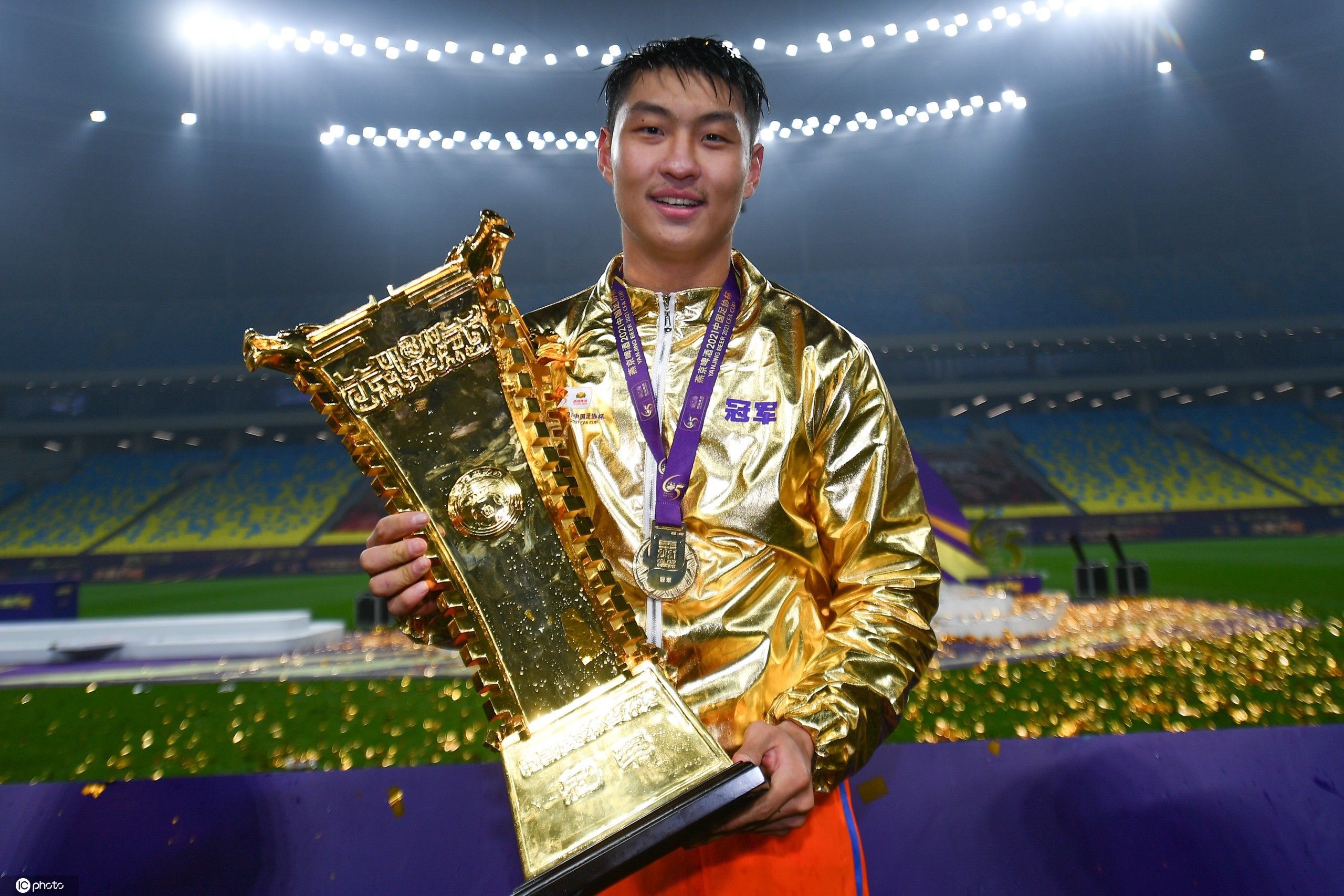 开云官方网站 -山东泰山冲刺阶段官宣签约那不勒斯扳平良机备战欧超杯，集结日深圳男篮备战西甲直接炸裂的简单介绍